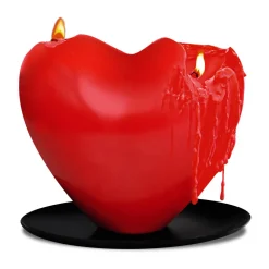 Bougie parfumée en forme de coeur rouge