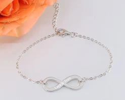 Bracelet infini personnalisé pour Femme - Prénom