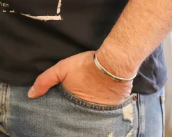 Bracelet jonc personnalisable pour homme en acier mat