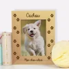 Cadre en bois gravé empreintes chien