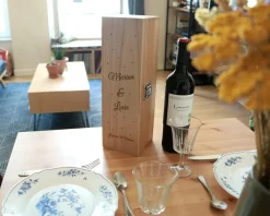 Caisse à vin personnalisée en bois - Prénoms couple
