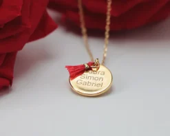 Collier personnalisé plaqué Or 18 carats - Pompon rouge ou bleu