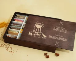 Grand coffret d'épices gravé Festival du barbecue - 36 épices du monde