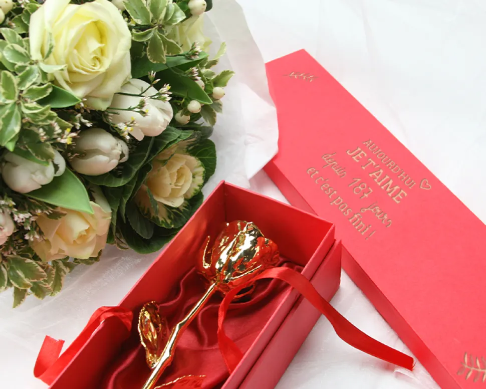 Grande rose en or dans son écrin personnalisable - Aujourd'hui je t'aime depuis