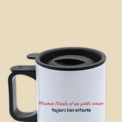 Mug isotherme personnalisé - Mamie et ses petits coeurs