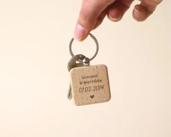 Porte-clés en bois personnalisé - Couple